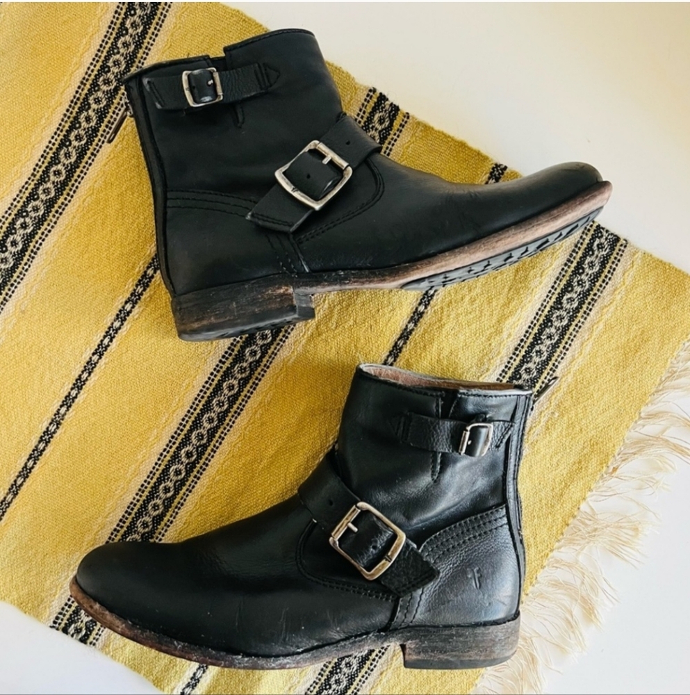 Frye Women's Black Genuine Leather Engineer Ankle Buckle Boot 7